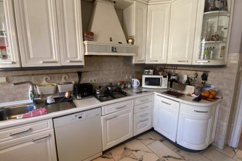 Rijeka, Bulevard, etaža stare vile površine 194 m2