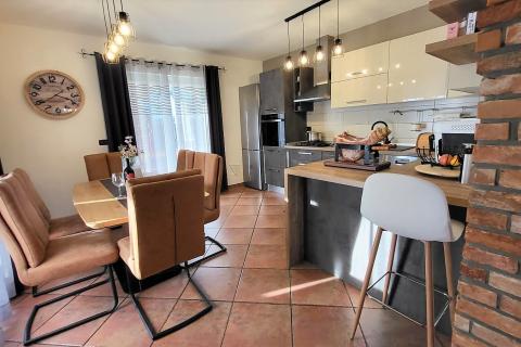 Istra, Umag, atraktivna vila s bazenom u okolici grada