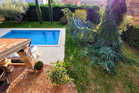 Istra, Umag, atraktivna vila s bazenom u okolici grada