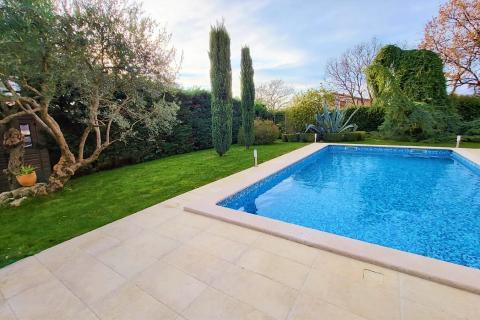 Istra, Umag, atraktivna vila s bazenom u okolici grada