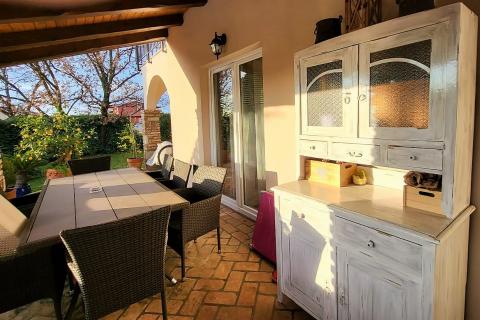 Istra, Umag, atraktivna vila s bazenom u okolici grada