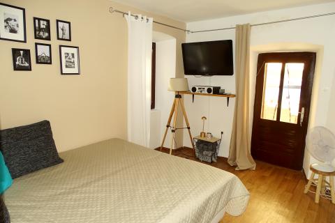 Baška- troetažni stan 85m2, pogled, terasa