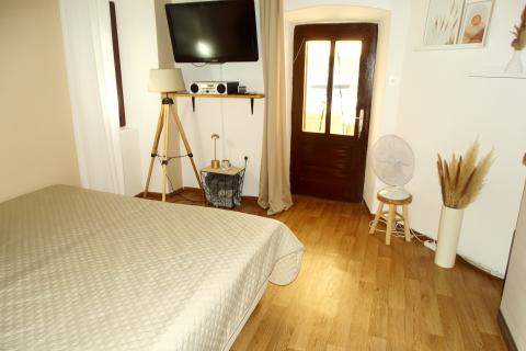 Baška- troetažni stan 85m2, pogled, terasa