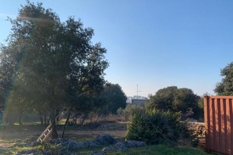 Istra, Vrsar, lijepo građevinsko zemljište veličine 1842 m2 na odličnoj lokaciji 