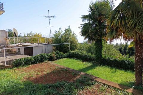 Matulji - dva stana u prizemlju sa okućnicom