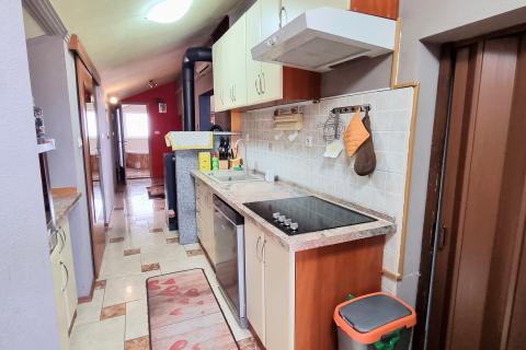 Istra, Fažana - dvoetažni stan 208 m2, pogled more