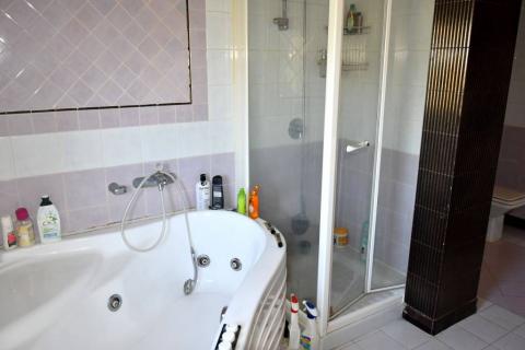 Istra, Poreč, lijepa obiteljska kuća na odličnoj lokaciji nedaleko od mora i centra