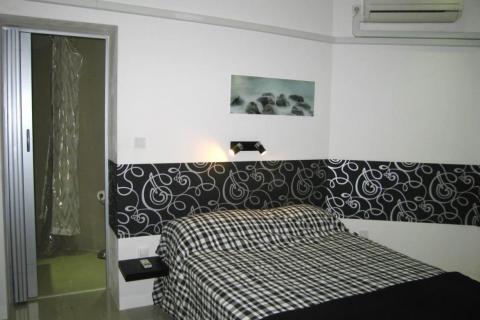 Pula centar, luksuzno uređen stan na Forumu