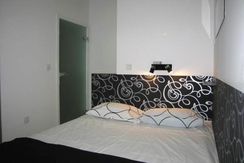 Pula centar, luksuzno uređen stan na Forumu