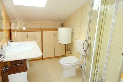 Ba&scaron;ka - prekrasan trosobni apartman 100m2