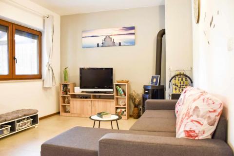 Rovinj,kuća sa otvorenim pogledom na more,450m od plaže