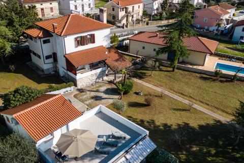 House Malinska, Malinska-Dubašnica, 439m2