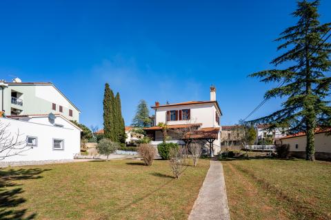 House Malinska, Malinska-Dubašnica, 439m2