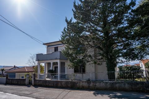 House Malinska, Malinska-Dubašnica, 439m2