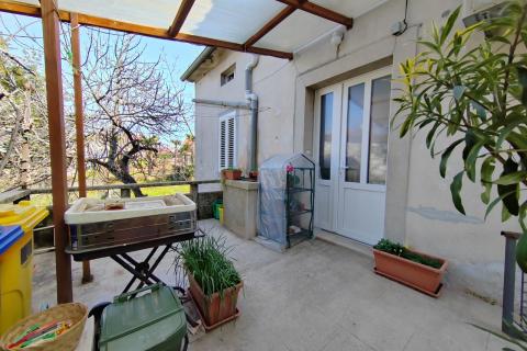 OTOK KRK,MALINSKA apartman sa vrtom na 70 metara do mora i plaže