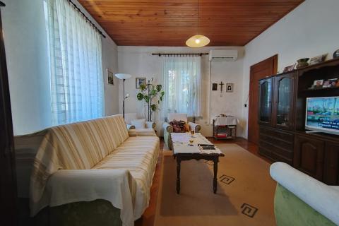 OTOK KRK,MALINSKA apartman sa vrtom na 70 metara do mora i plaže