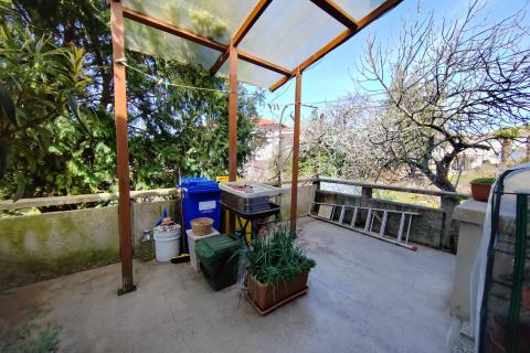 OTOK KRK,MALINSKA apartman sa vrtom na 70 metara do mora i plaže