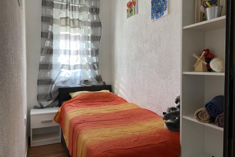 Rijeka, Pulac - Samostojeća kuća s 3 stana, 3 garaže i predivnim pogledom na Kvarner 