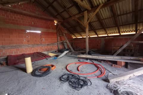 Tounj, kuća sa okućnicom 18000 m2