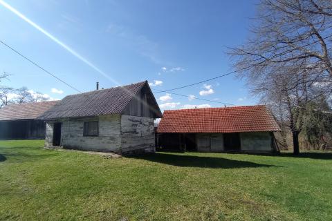 Tounj, kuća sa okućnicom 18000 m2