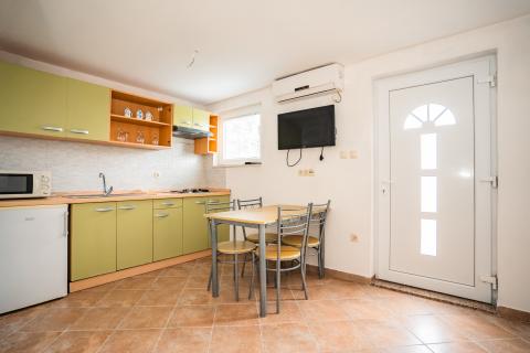 House Malinska, Malinska-Dubašnica, 439m2