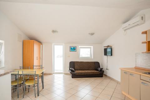 House Malinska, Malinska-Dubašnica, 439m2