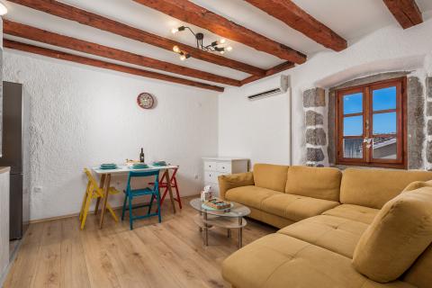 Rijeka, 2S+DB stan od 50 m2, nedaleko Korza