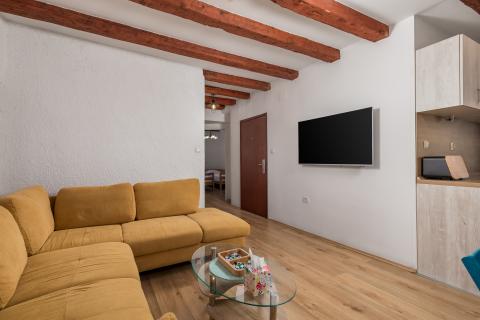 Rijeka, 2S+DB stan od 50 m2, nedaleko Korza