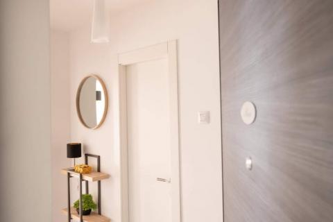 Rijeka, Gornja Vežica, novouređen stan za dugoročni najam