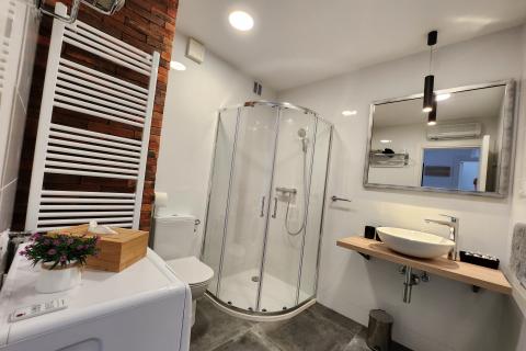 Rijeka, Gornja Vežica, novouređen stan za dugoročni najam