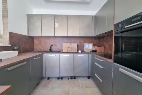 RIJEKA,KASTAV-NOVOGRADNJA, kuća sa bazenom, saunom, pogledom na more