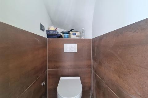 RIJEKA,KASTAV-NOVOGRADNJA, kuća sa bazenom, saunom, pogledom na more