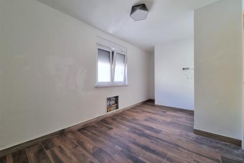 RIJEKA,KASTAV-NOVOGRADNJA, kuća sa bazenom, saunom, pogledom na more