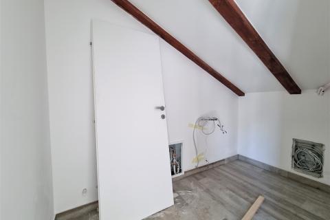 RIJEKA,KASTAV-NOVOGRADNJA, kuća sa bazenom, saunom, pogledom na more