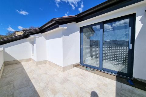 RIJEKA,KASTAV-NOVOGRADNJA, kuća sa bazenom, saunom, pogledom na more