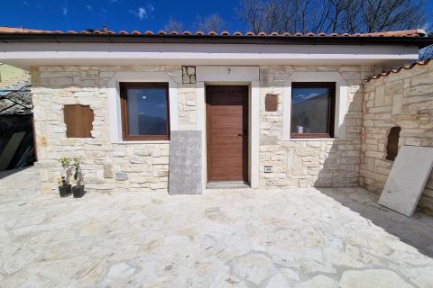 RIJEKA,KASTAV-NOVOGRADNJA, kuća sa bazenom, saunom, pogledom na more