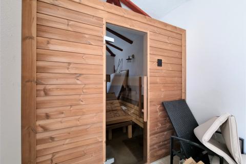 RIJEKA,KASTAV-NOVOGRADNJA, kuća sa bazenom, saunom, pogledom na more