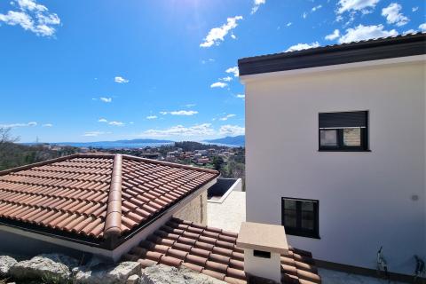 RIJEKA,KASTAV-NOVOGRADNJA, kuća sa bazenom, saunom, pogledom na more