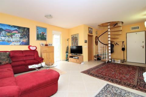 OPATIJA- stan 3S+DB, garaža, terasa, pogled na more