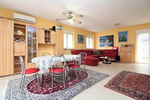 OPATIJA- stan 3S+DB, garaža, terasa, pogled na more