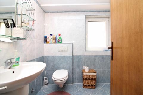 OPATIJA- stan 3S+DB, garaža, terasa, pogled na more