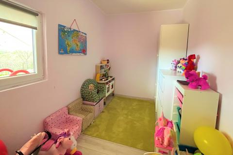 ISTRA, BUJE - Samostojeća kuća i veliko građevinsko zemlji&scaron;te