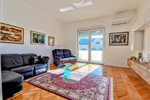 Condo/Apartment Bulevard, Rijeka, 109m2