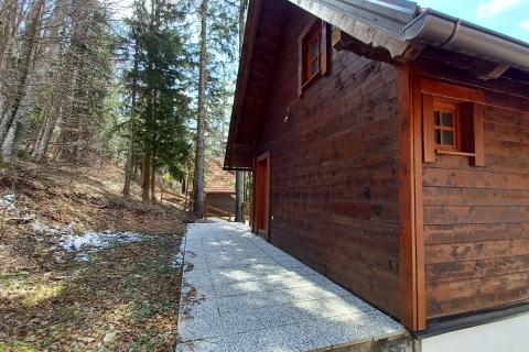 Mrkopalj, Brestova Draga - planinska brvnara sa okućnicom