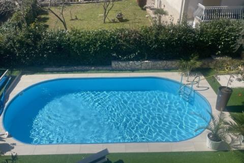 MALINSKA-kuća sa šest apartmana i bazenom -uhodani posao