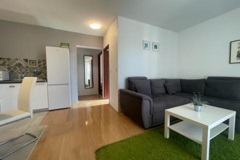 MALINSKA-kuća sa šest apartmana i bazenom -uhodani posao