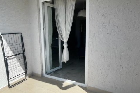 MALINSKA-kuća sa šest apartmana i bazenom -uhodani posao