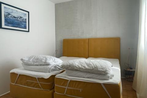 MALINSKA-kuća sa šest apartmana i bazenom -uhodani posao