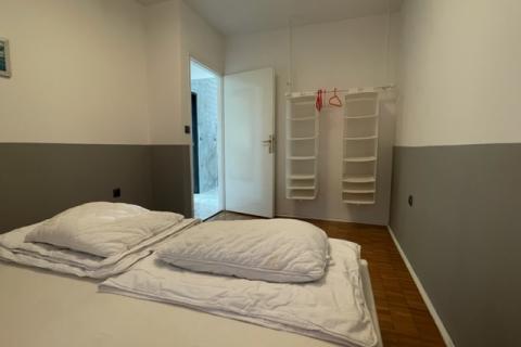 MALINSKA-kuća sa šest apartmana i bazenom -uhodani posao