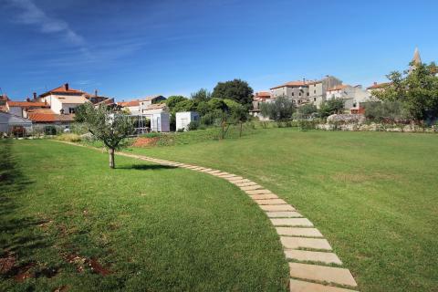 Istra - okolica Pule - predivna renovirana autohtona villa iz 17.st. 